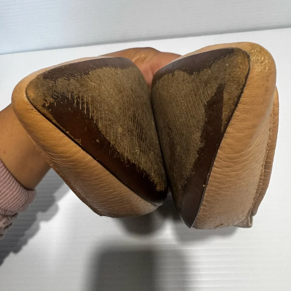 Vionic Noah Tan Leather Pointy Toes Flats Size 7.5 - Picture 10 of 16